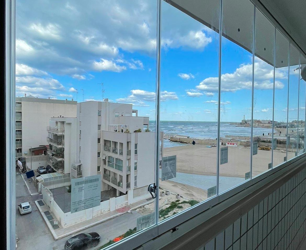 Balcone chiuso da vetrate bari