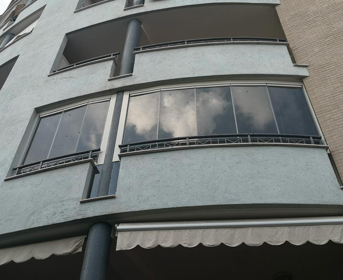 Balcone con vetrata pescara
