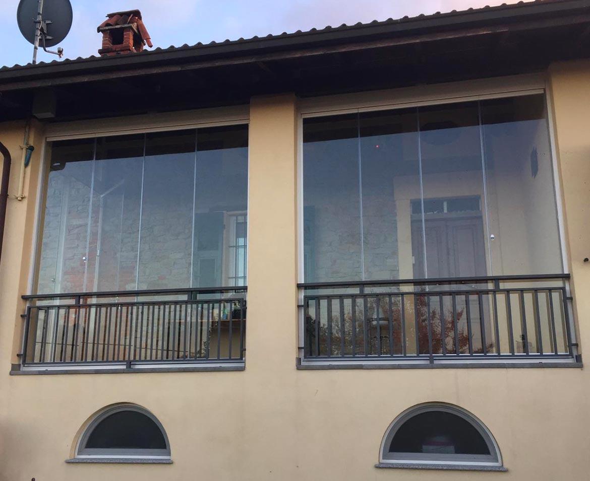 Balcone con vetrate alessandria