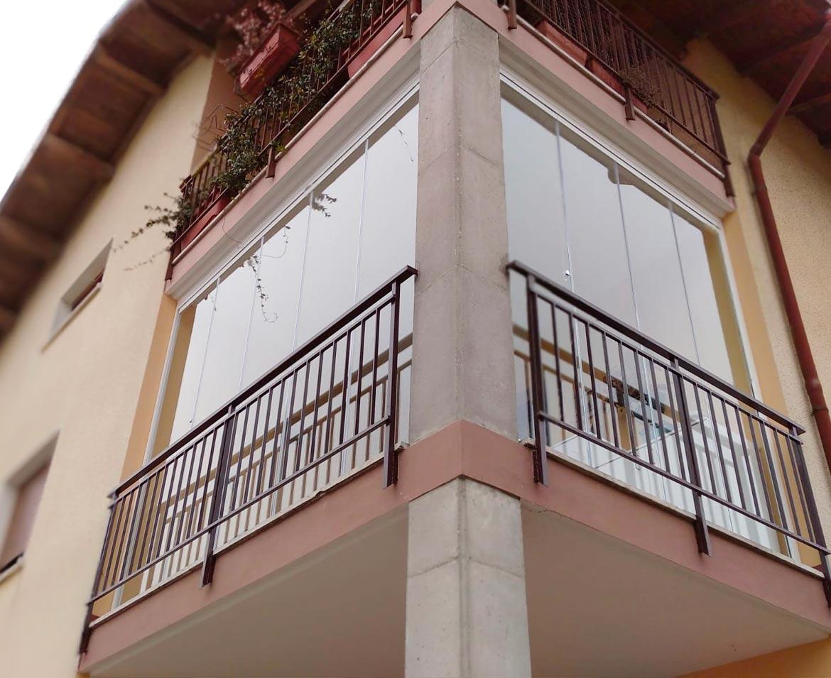Balcone con vetrate belluno