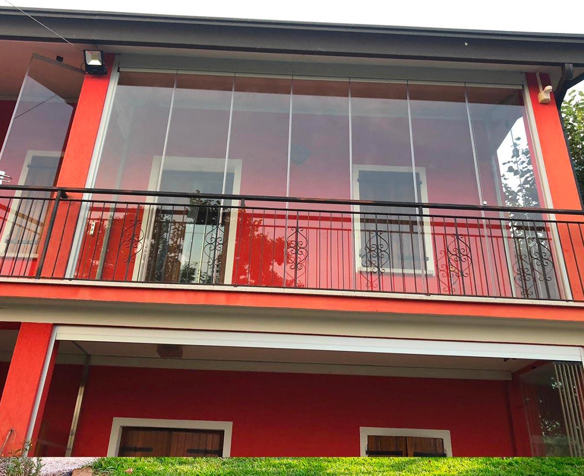 Balcone con vetrate scorrevoli treviso