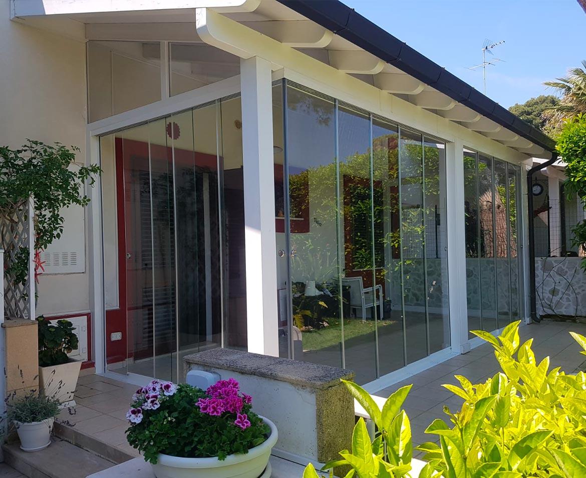 Portico con vetrate scorrevoli taranto