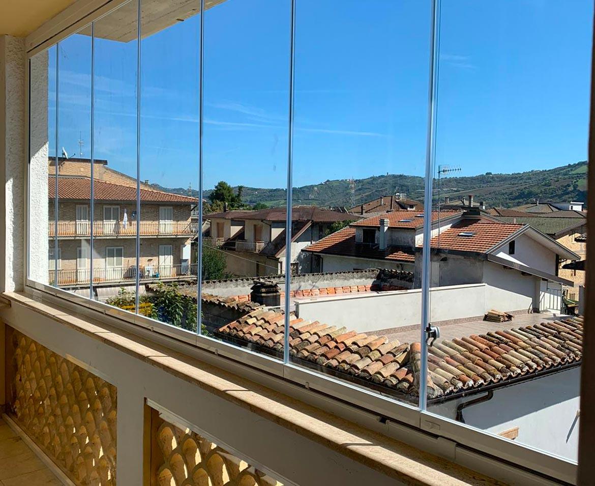 Terrazzo con vetrate ascoli piceno