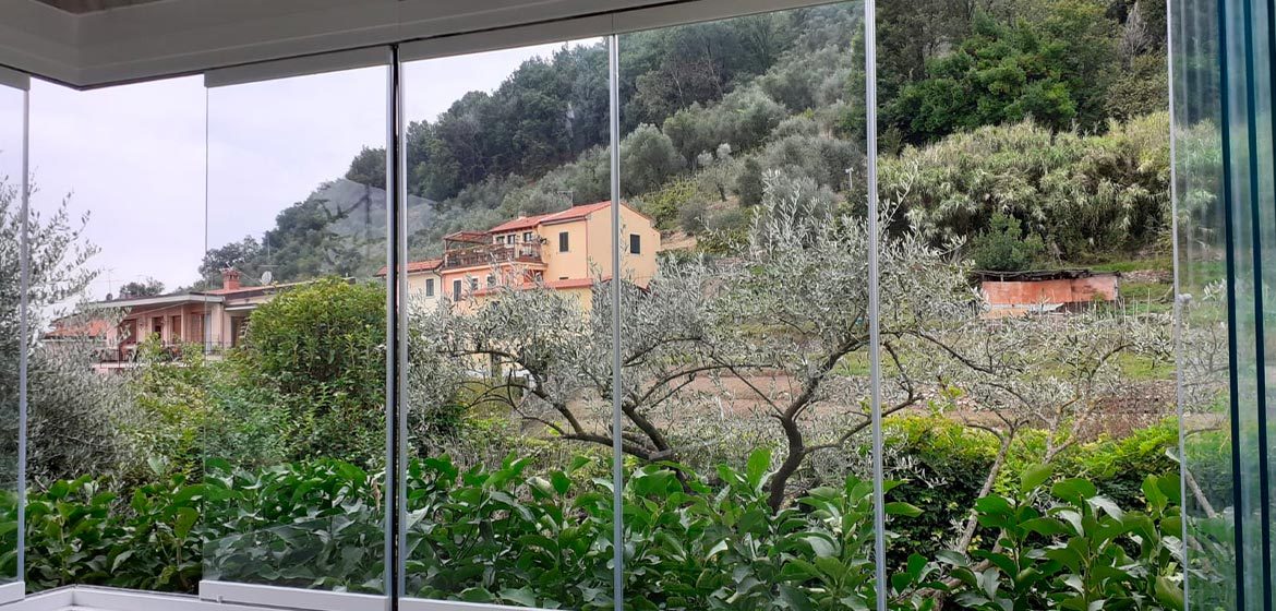 Vendita vetrate scorrevoli massa carrara