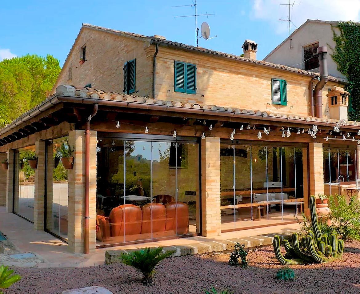 Veranda scorrevole macerata